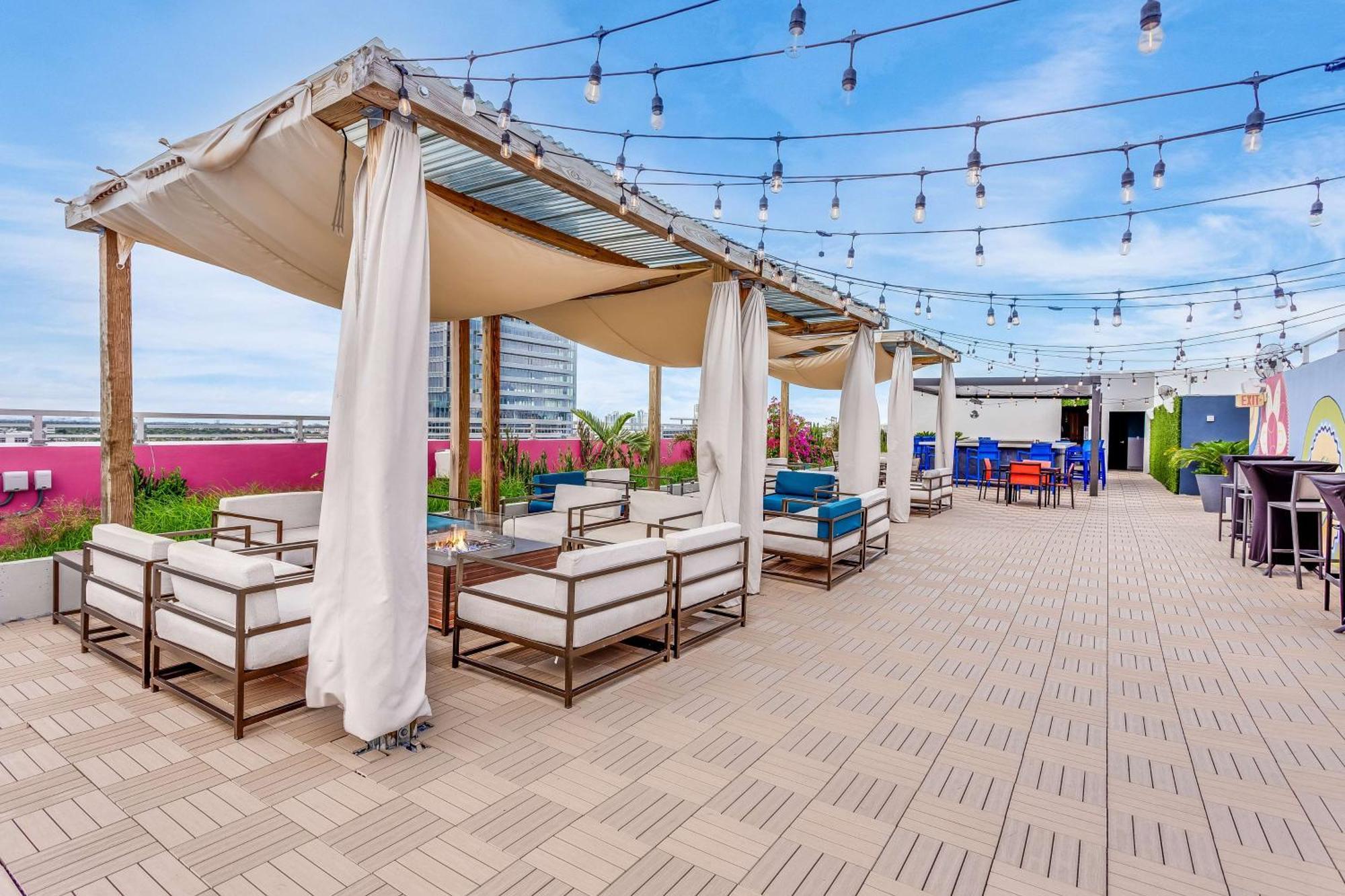 Serena Hotel Aventura Miami, Tapestry Collection By Hilton Kültér fotó